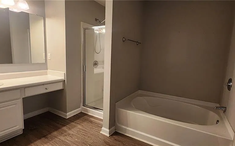 413 Windstone Trl — Photo 37