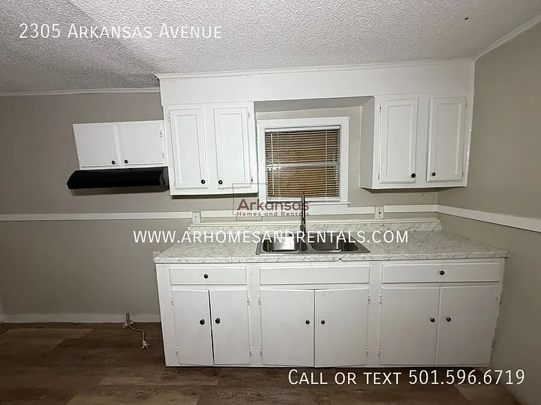 2305 Arkansas Ave — Photo 8