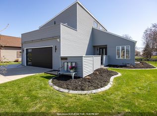 1840 Cliffview Ct, Oshkosh, WI 54901