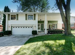 3430 N 107th St, Wauwatosa, WI 53222