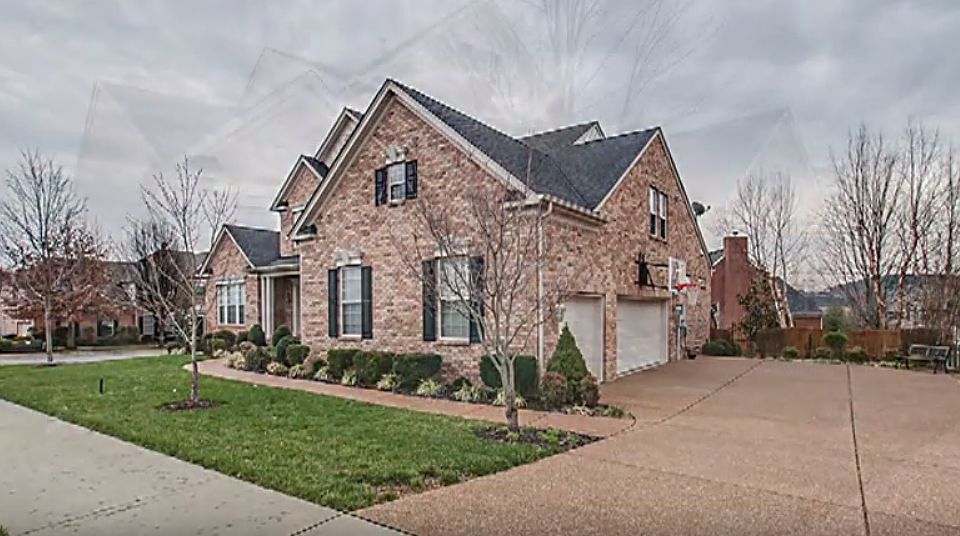 1st image of 207 Benmore Dr