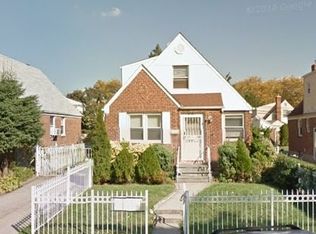 3215 Clearview Expy, Flushing, NY 11361