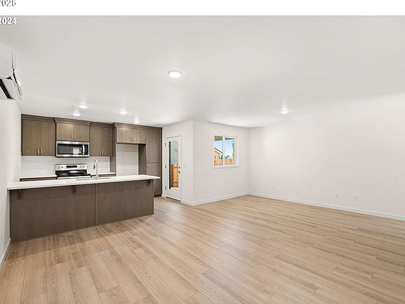 4th image of 6003 NE 70th St