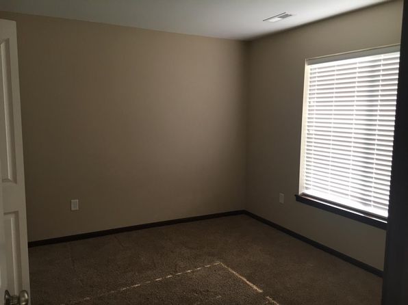 462 Rj Dr, Tiffin, IA 52340