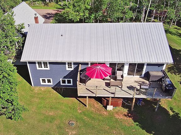 4th image of 73 Riverbank Dr