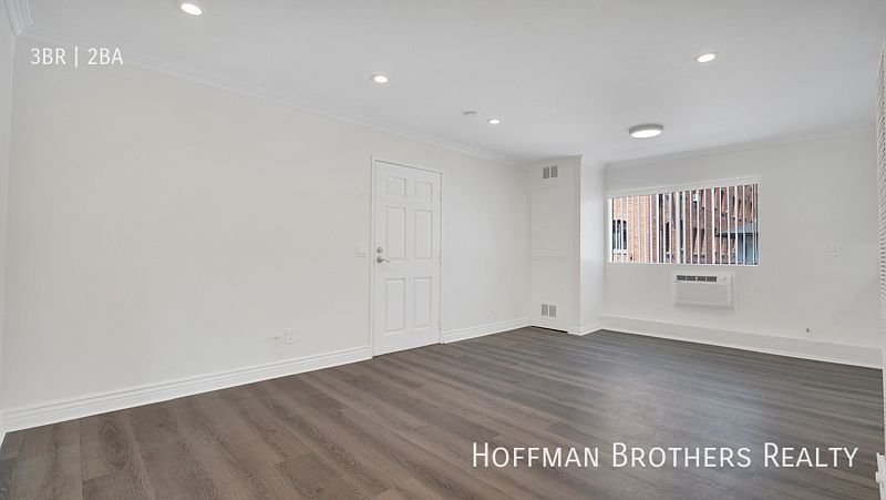 1st image of 229 S Carondelet St #205