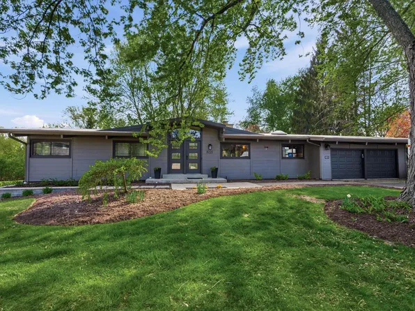 8221 Fairmont LANE, Greendale, WI 53129