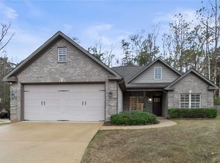13968 Knoll Pointe Dr, Northport, AL 35475