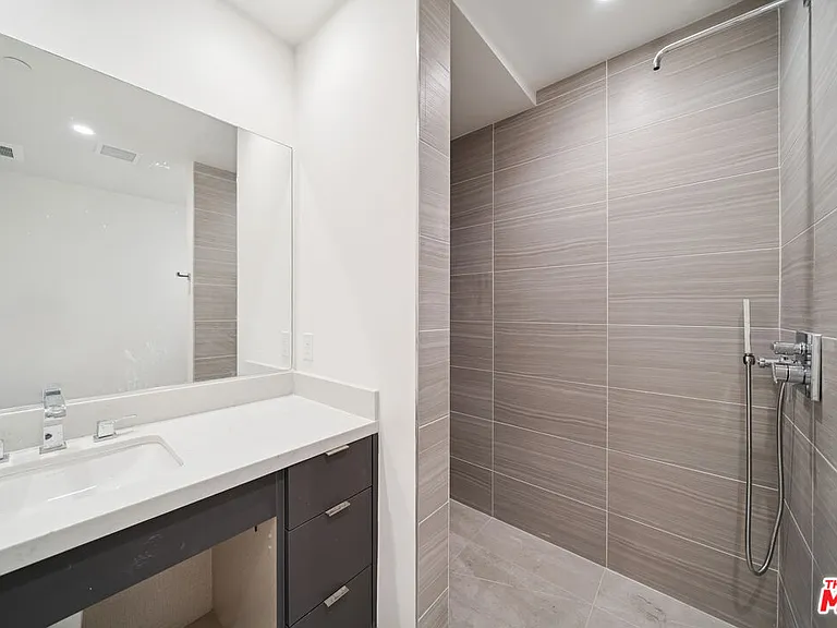1051 S Corning St #103 — Photo 20