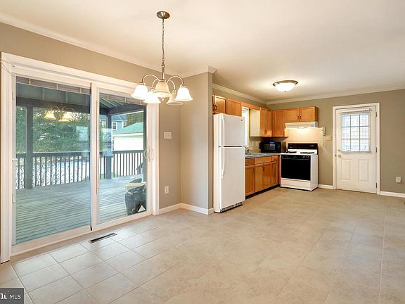 3rd image of 40 Harvest Rd