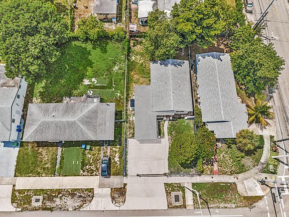 3rd image of 446 NW 119TH Street