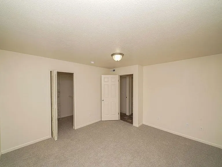 Arbor Lakes Apartments — Photo 21