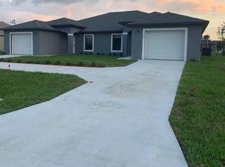 526 SE 6th Ter, Cape Coral, FL 33990