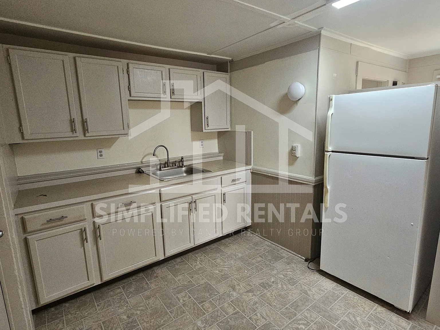 2 bed, 900 sqft, $1,700 — Photo 1