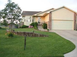 743 Laramie Cir, Maize, KS 67101