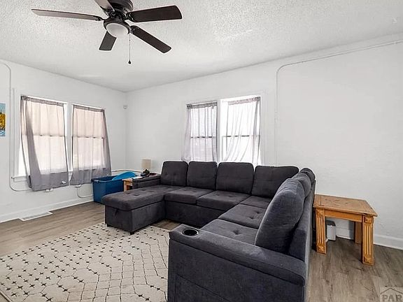 4th image of 1109 E 8th St APT B