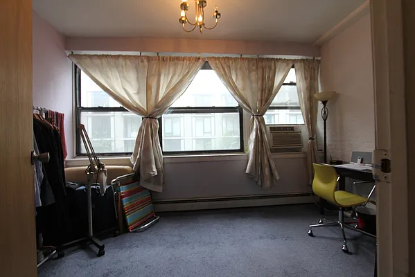 Rented by Robyn Lee, LREB | media 26