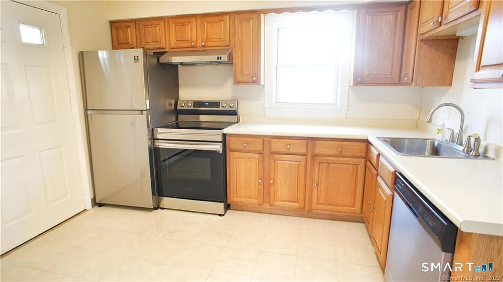 2 bed, 1.0 bath, 1000 sqft, $2,195 — Photo 2