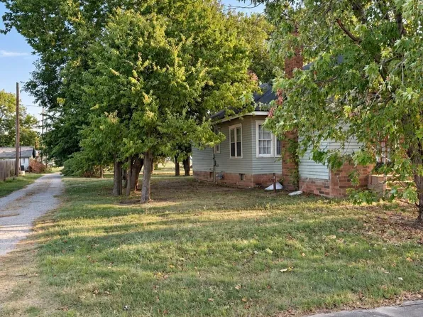 308 24th St, Wilson, KS 67490