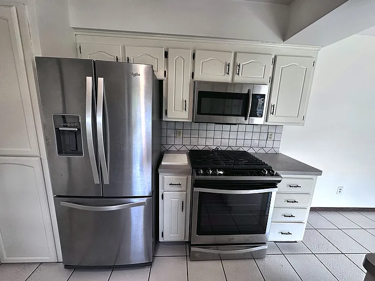Full kitchen with new appliances and cabinates