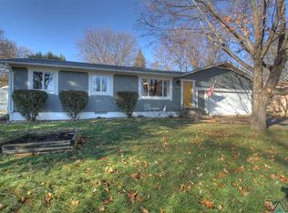 933 S Gardner Dr, Sioux Falls, SD 57103