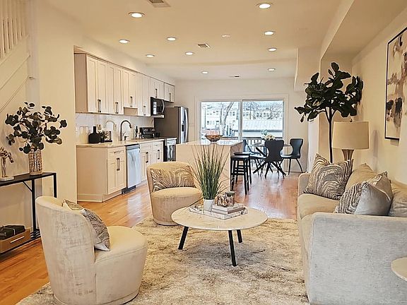 4th image of 5120 7th St NW