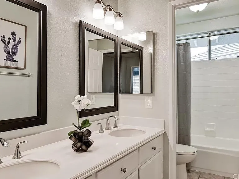 1314 Robert Ct — Photo 5