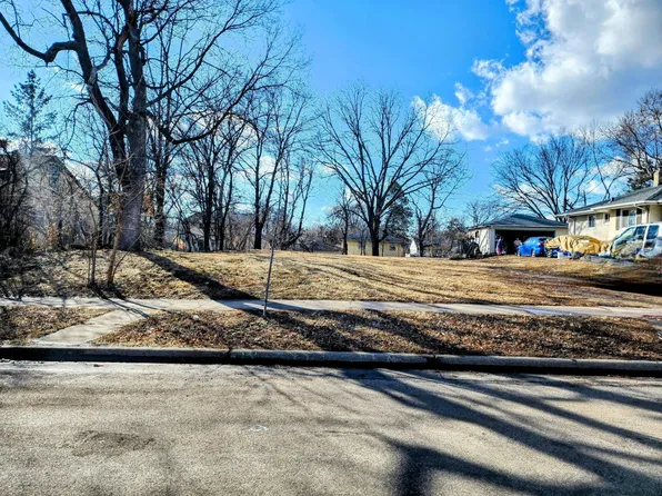 1335 Barclay St, Saint Paul, MN 55106