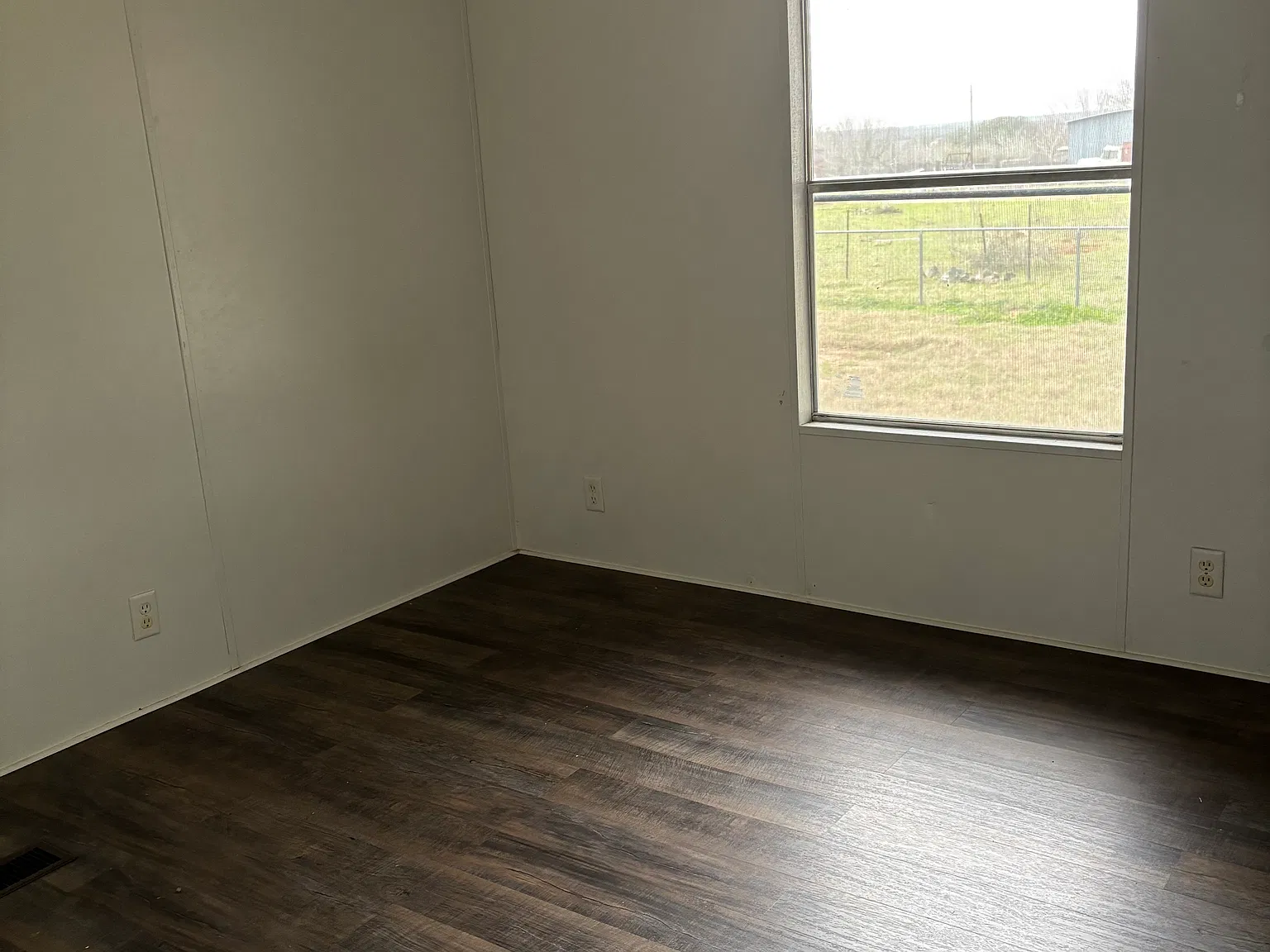 3 bed, 1500 sqft, $1,200 — Photo 4