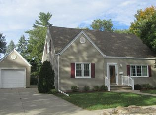 308 6th St, Traer, IA 50675