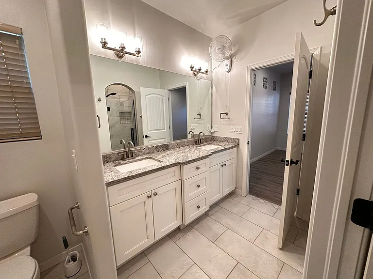 118 Scotland Ct — Photo 22