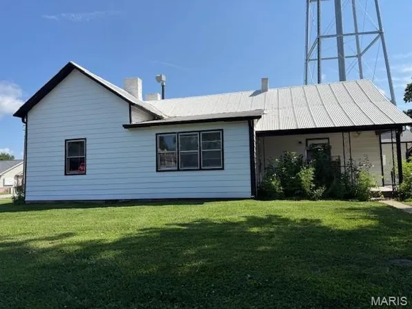 215 College St, Pilot Grove, MO 65276