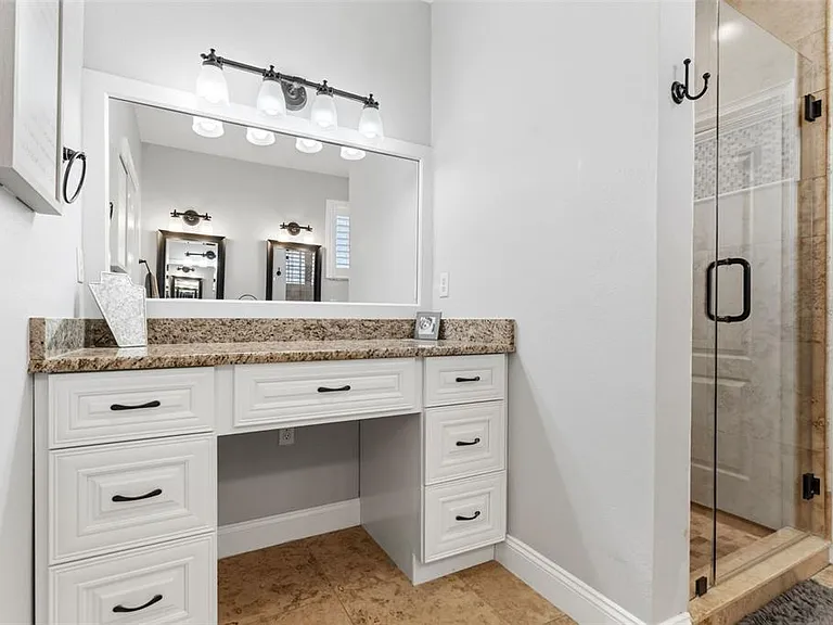 6420 Sunset Bay Cir — Photo 32