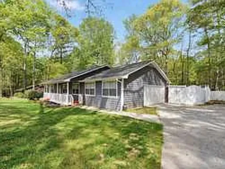 231 Meadowbrook Dr — Photo 6