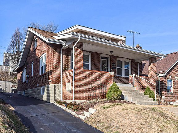 3rd image of 1547 Louisville Ave