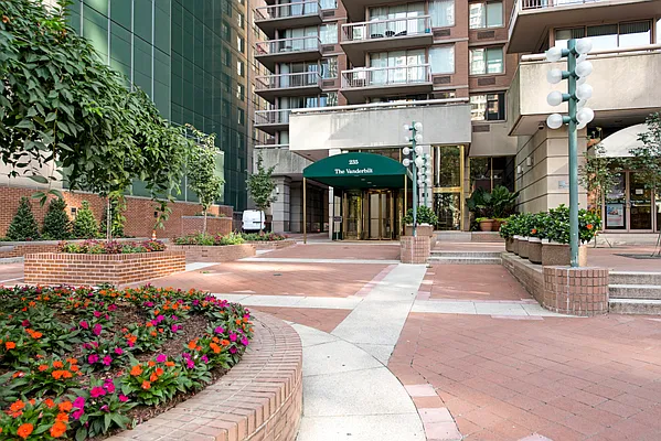 Rented by Corcoran | media 21