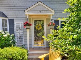 38 Highland Ave, Barrington, RI 02806