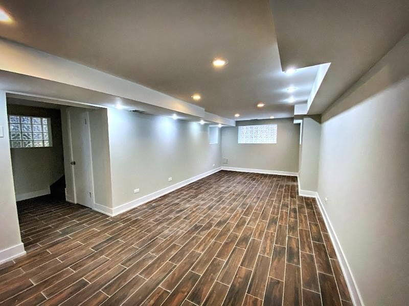 1st image of 825 S Oakley Blvd #G