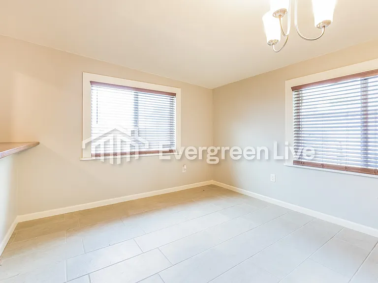 7034 S Leary Dr — Photo 10