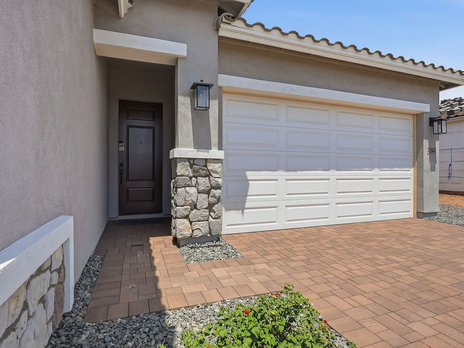 4 bed, 2267 sqft, $2,495 — Photo 3