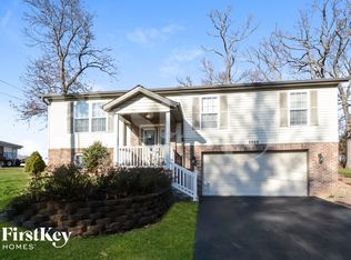 1203 Del Haven Dr, Fenton, MO 63026