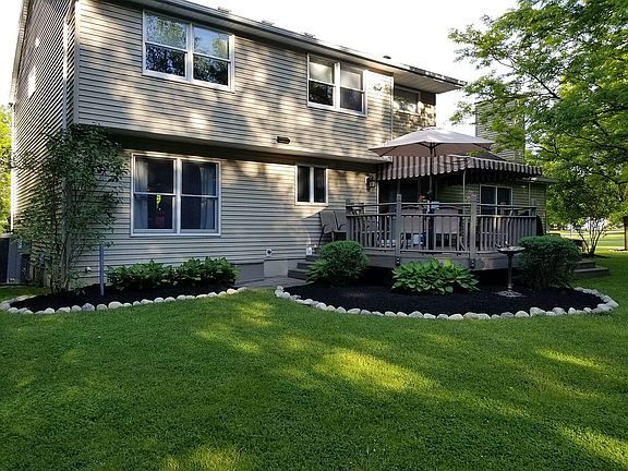 4th image of 70 Cloverlane Dr