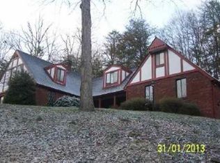 3649 Boy Scout Rd, Ashland, KY 41102