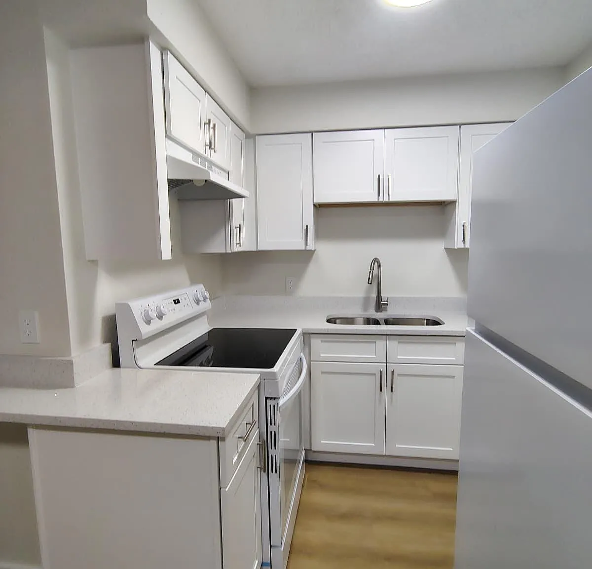 3 bed, 1.5 bath, 925 sqft, $1,400 — Photo 1
