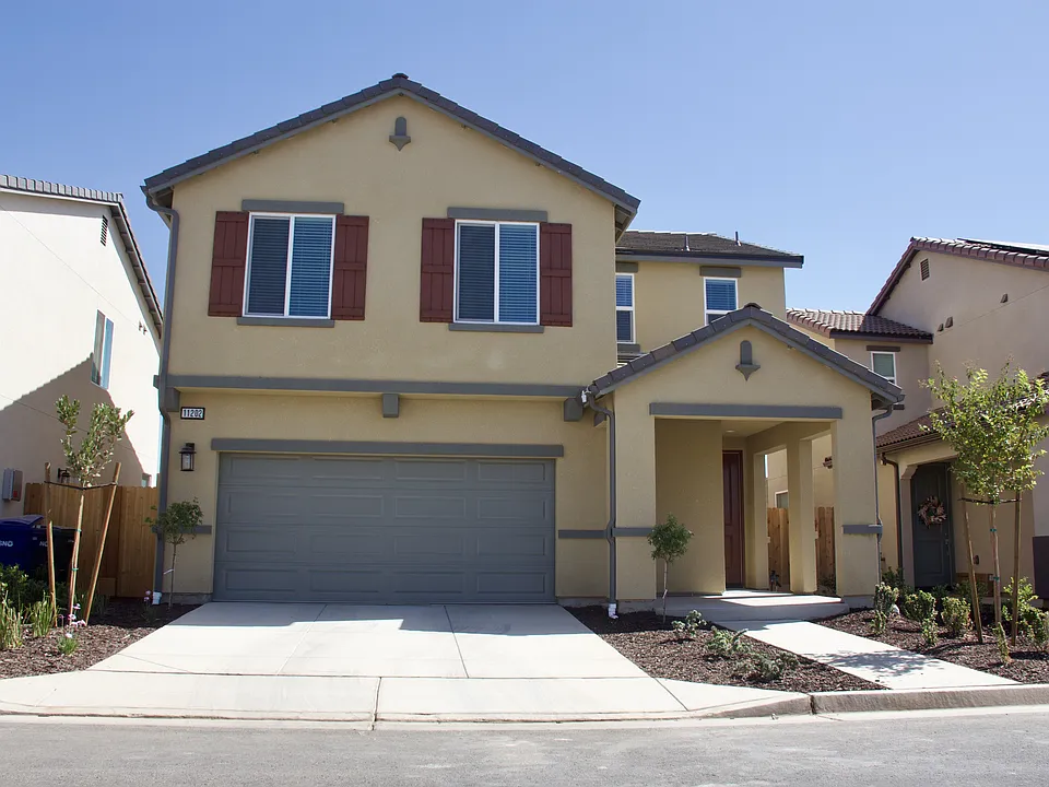 11202 N La Brisa Dr