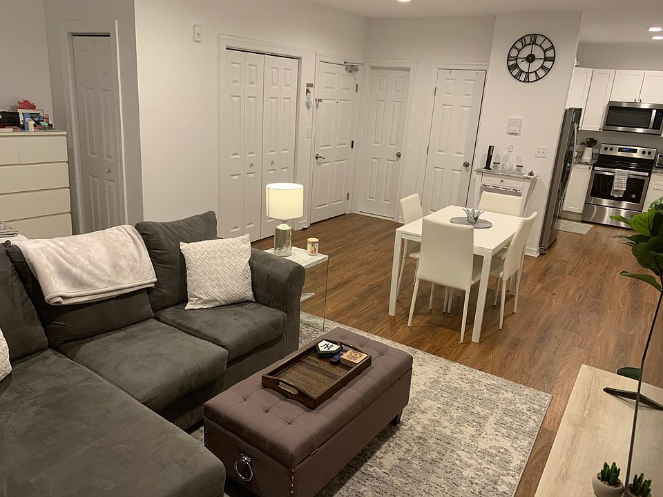 2nd image of 525 Broadway APT 2