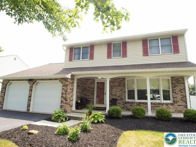1325 Devon Cir, Allentown, PA, 18104
