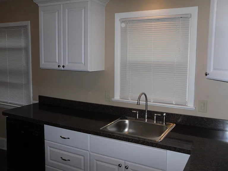 23961 Devoe Ave — Photo 5