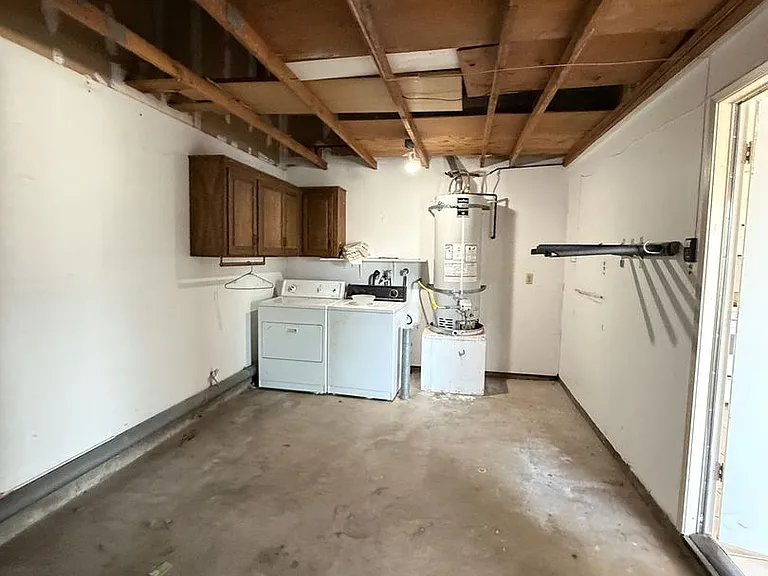 1153 E Foster Rd #A — Photo 32
