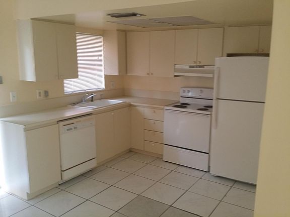 4th image of 2580 NW 52nd Avenue #C16